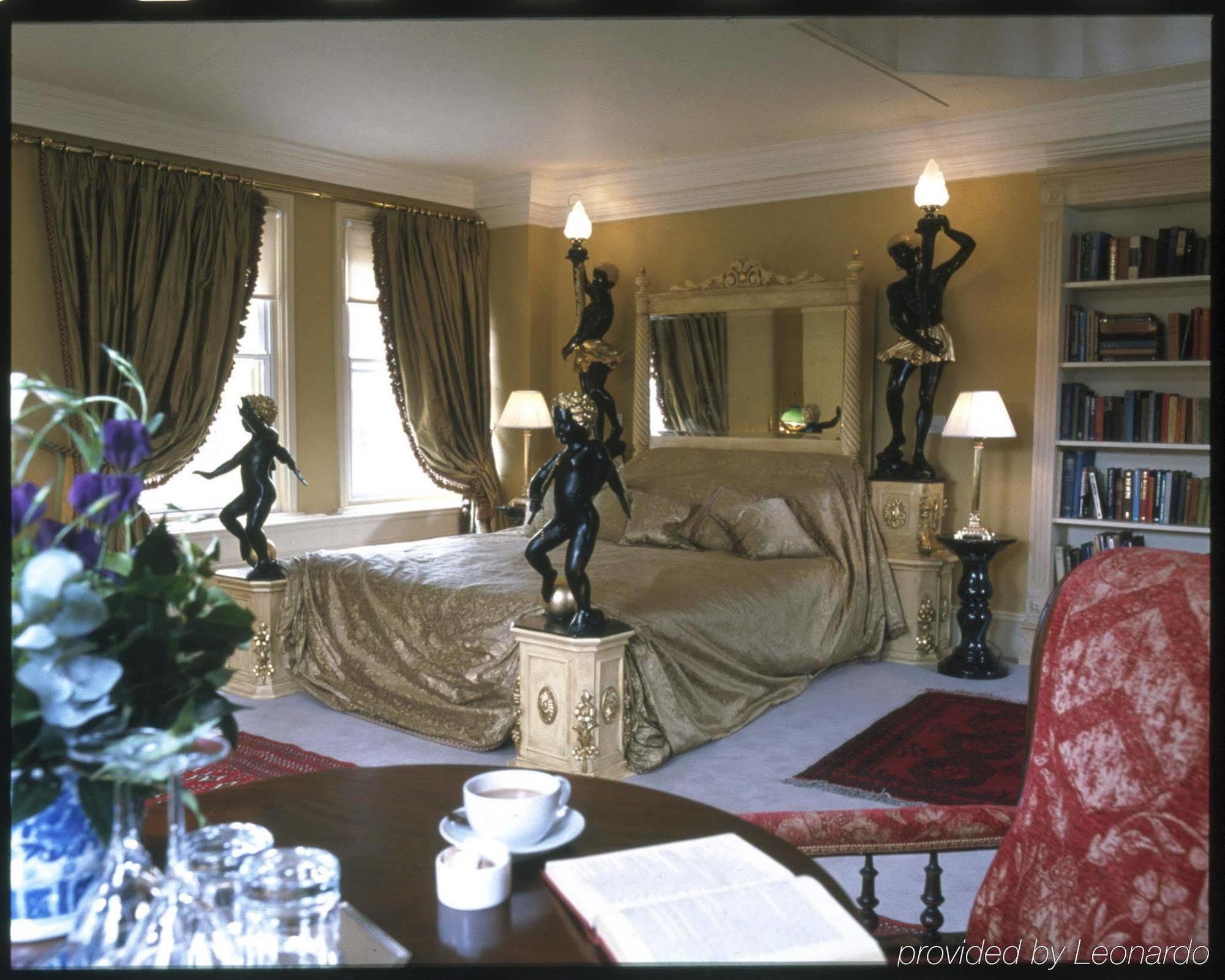 The Rookery Hotel London Room photo